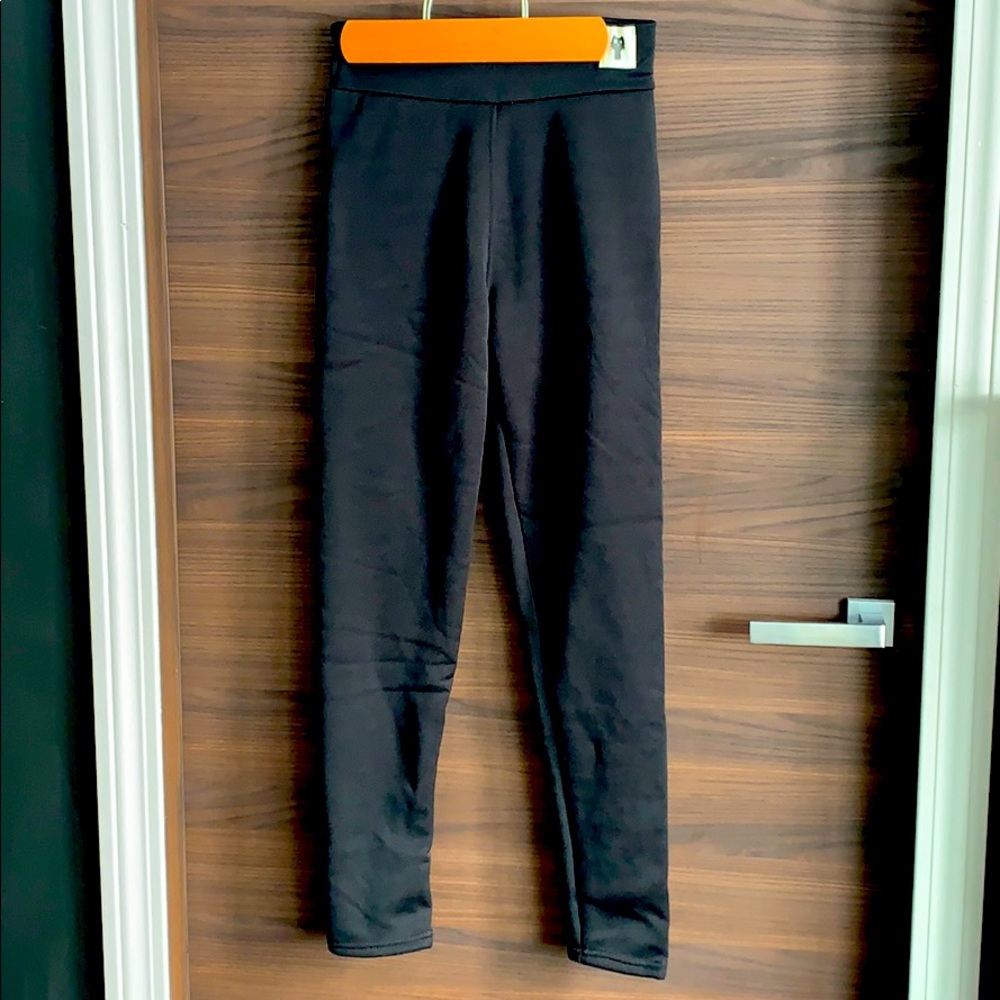 NWOT Fleece lined Black leggings